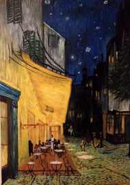 Terraza de un café por la noche .